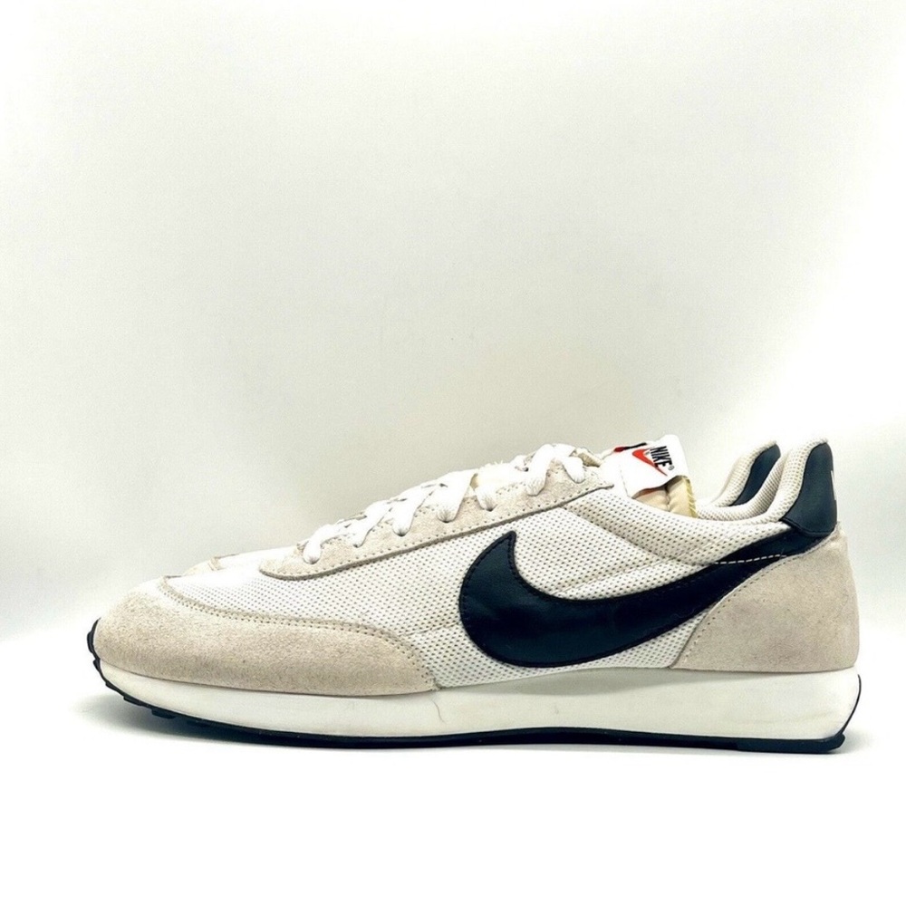 Nike Tailwinds Cream and Black Retro Sneakers